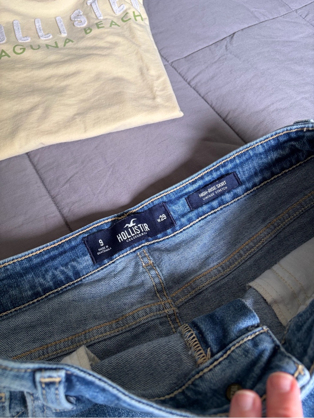 HOLLISTER BUNDLE - Picture 3 of 3